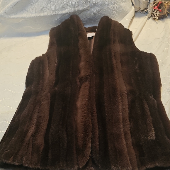 Chico's Jackets & Blazers - Chico's Faux Fur Vest Size 0 (MED) Very Good Condition. No Signs Of Wear.